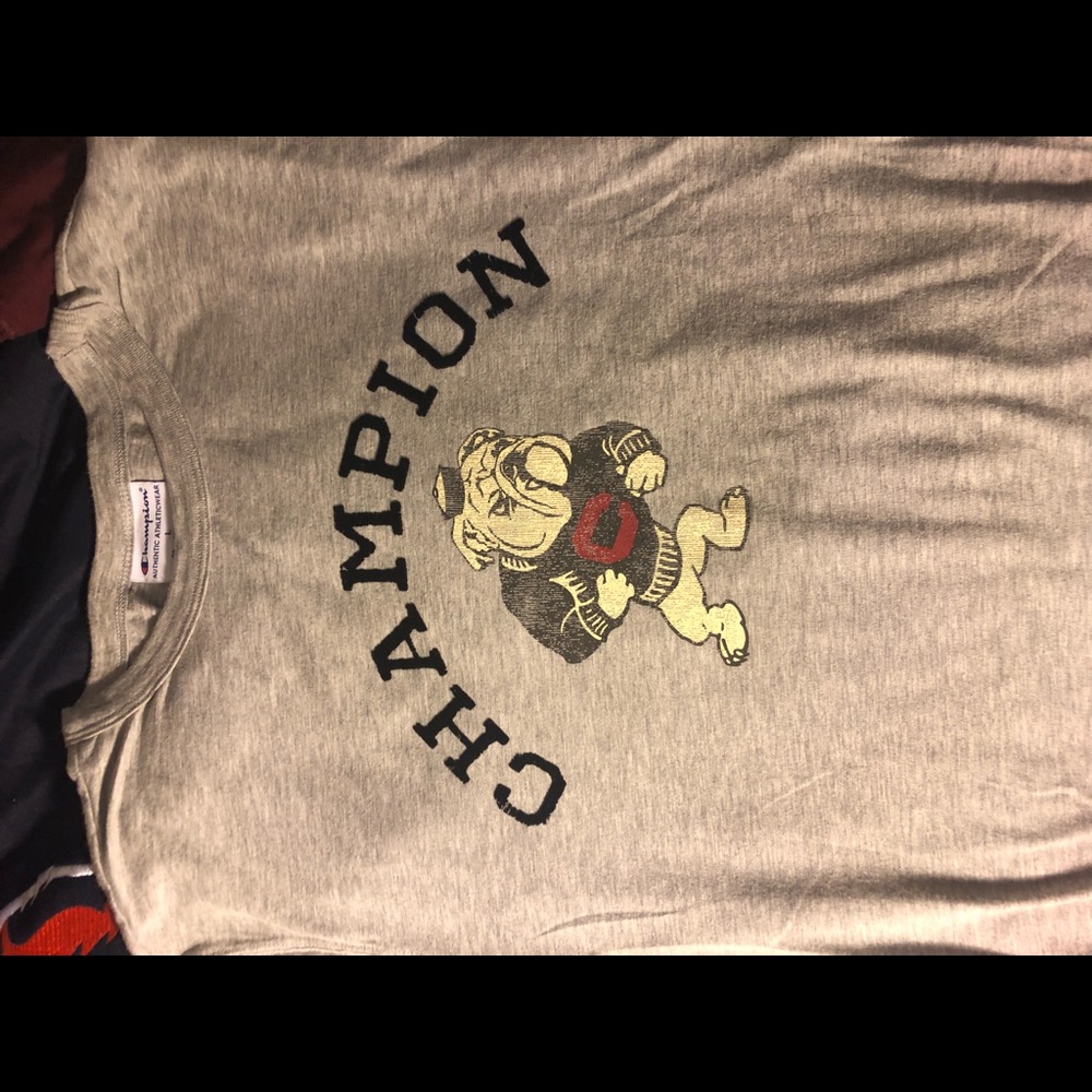 Champion bull dog tee